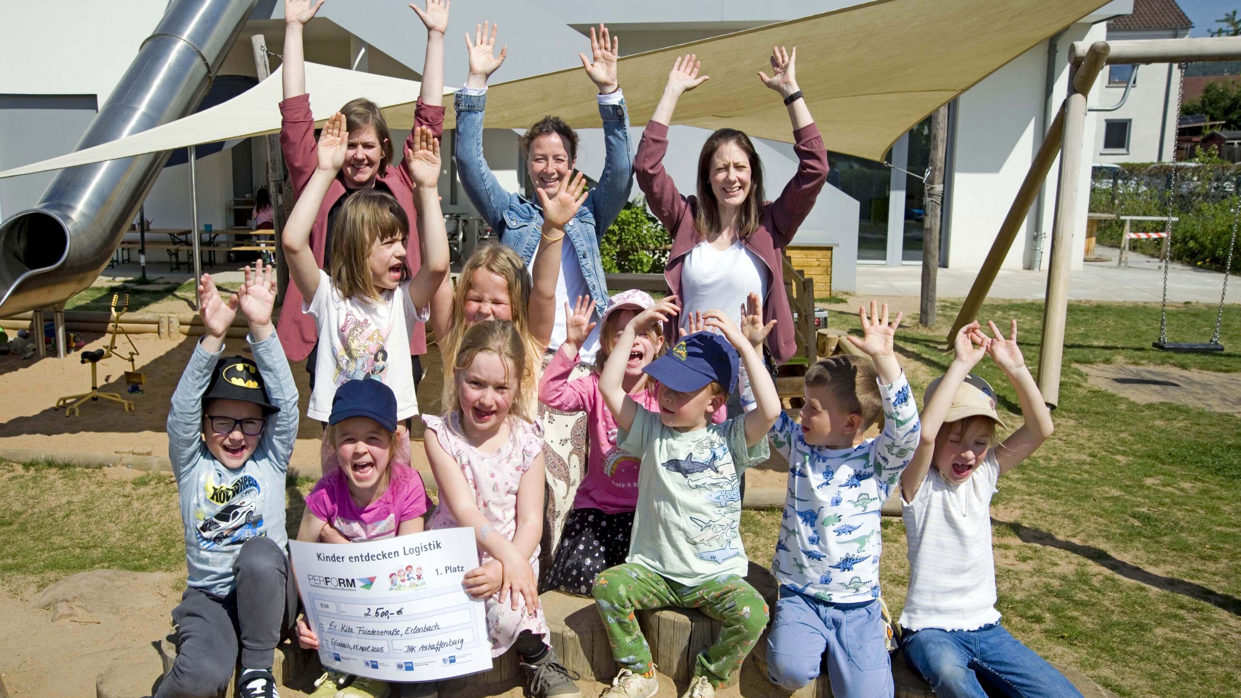 Die evangelische KiTa Friedensstraße aus Erlenbach am Main gewinnt den Forscherwettbewerb „Kinder entdecken Logistik“ 2025 im Rhein-Main-Gebiet. Fotonachweis: IHK Aschaffenburg / R. Wohlfahrt