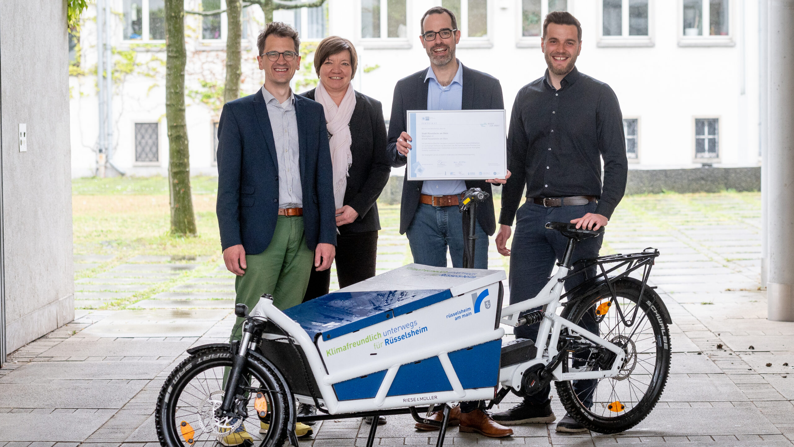 Die Stadt Rüsselsheim am Main ist im Mai 2023 mit dem Prädikat „vorbildlich mobil“ ausgezeichnet worden. Foto: IHK Darmstadt / Thomas Neu