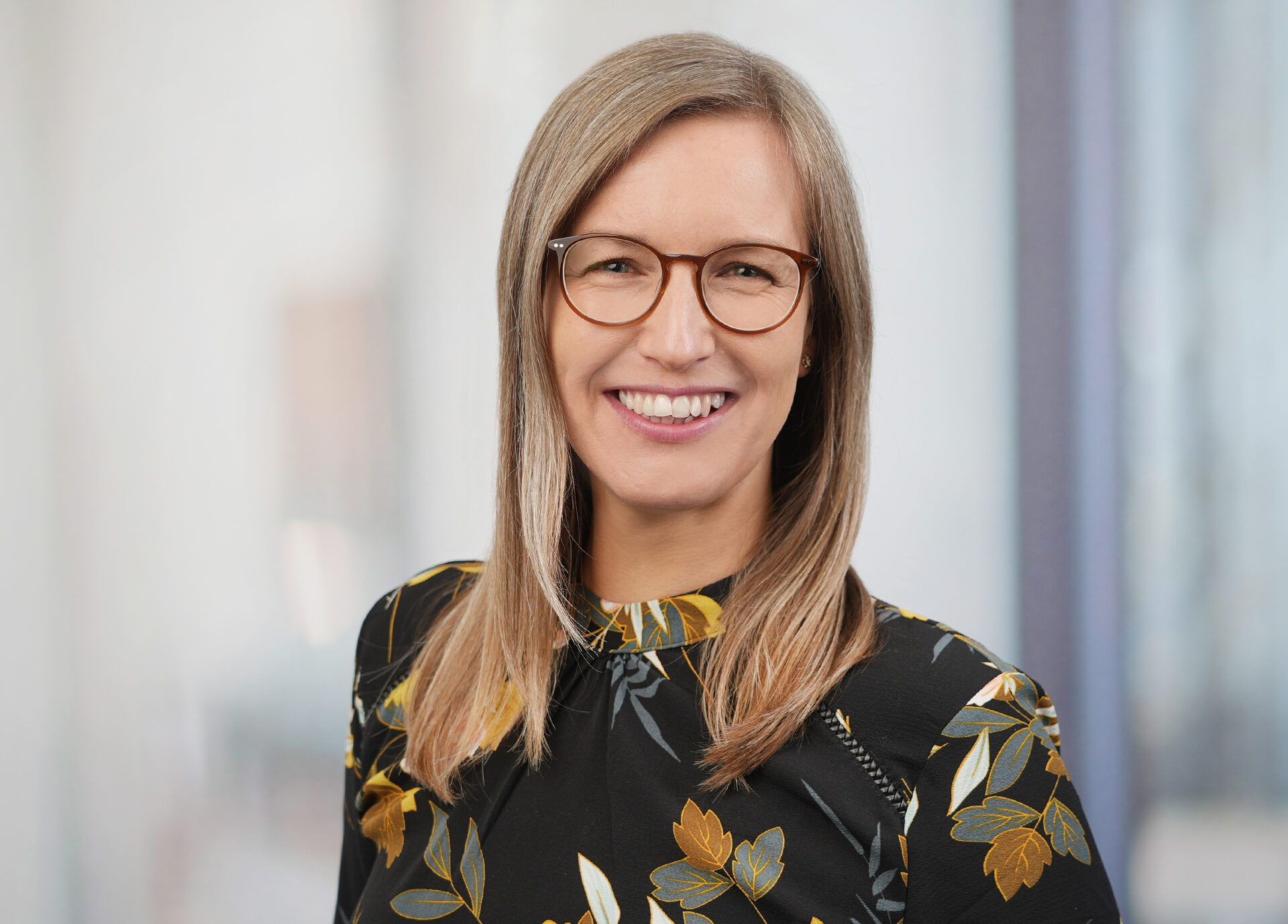 Veronika Heibing ist Geschäftsstellenleiterin und in Personalunion Leiterin Kommunikation und Marketing der PERFORM GbR. Fotonachweis: IHK Darmstadt