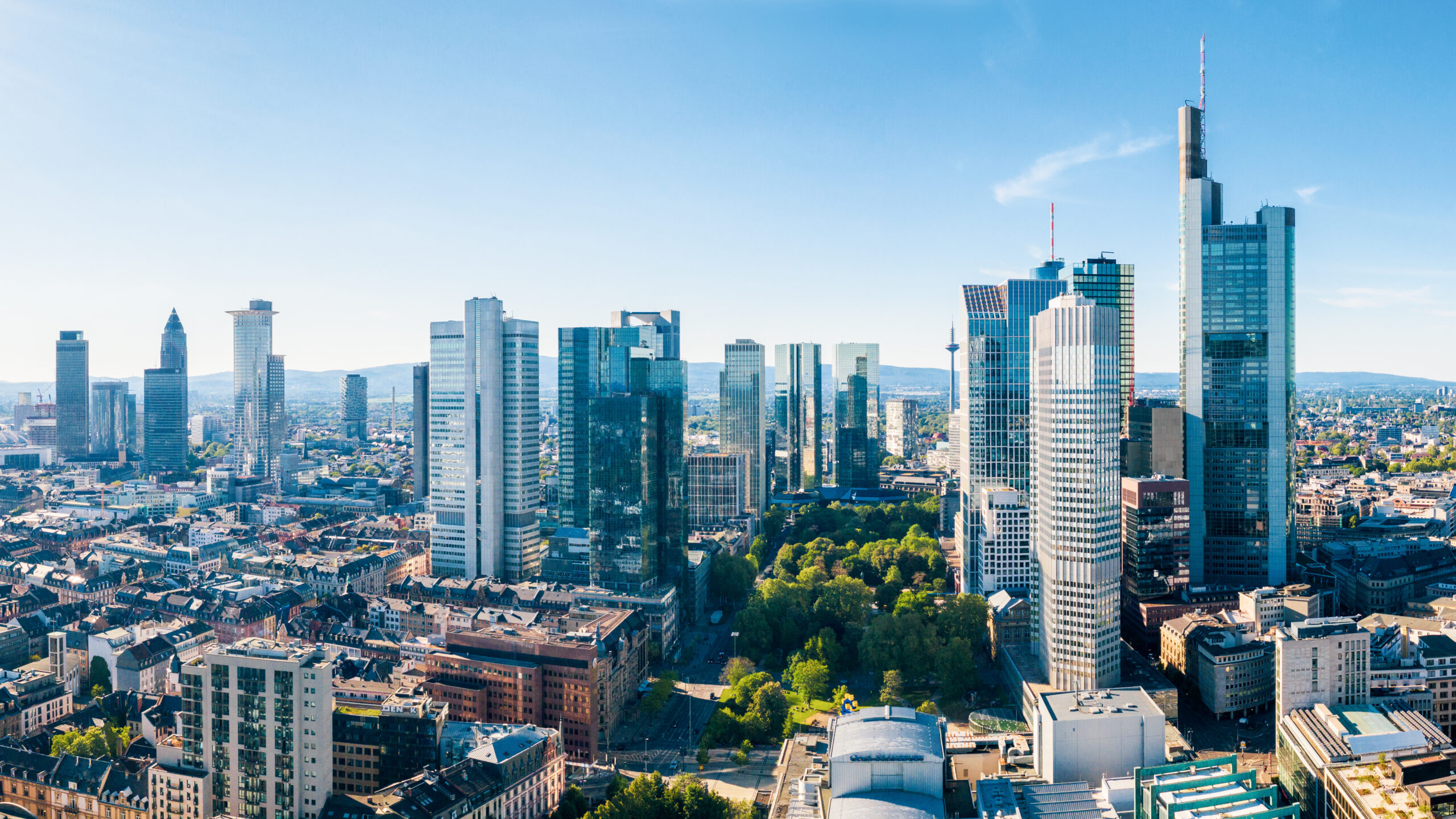 Die Skyline in Frankfurt am Main. Fotonachweis: istockphotos.com / jotily