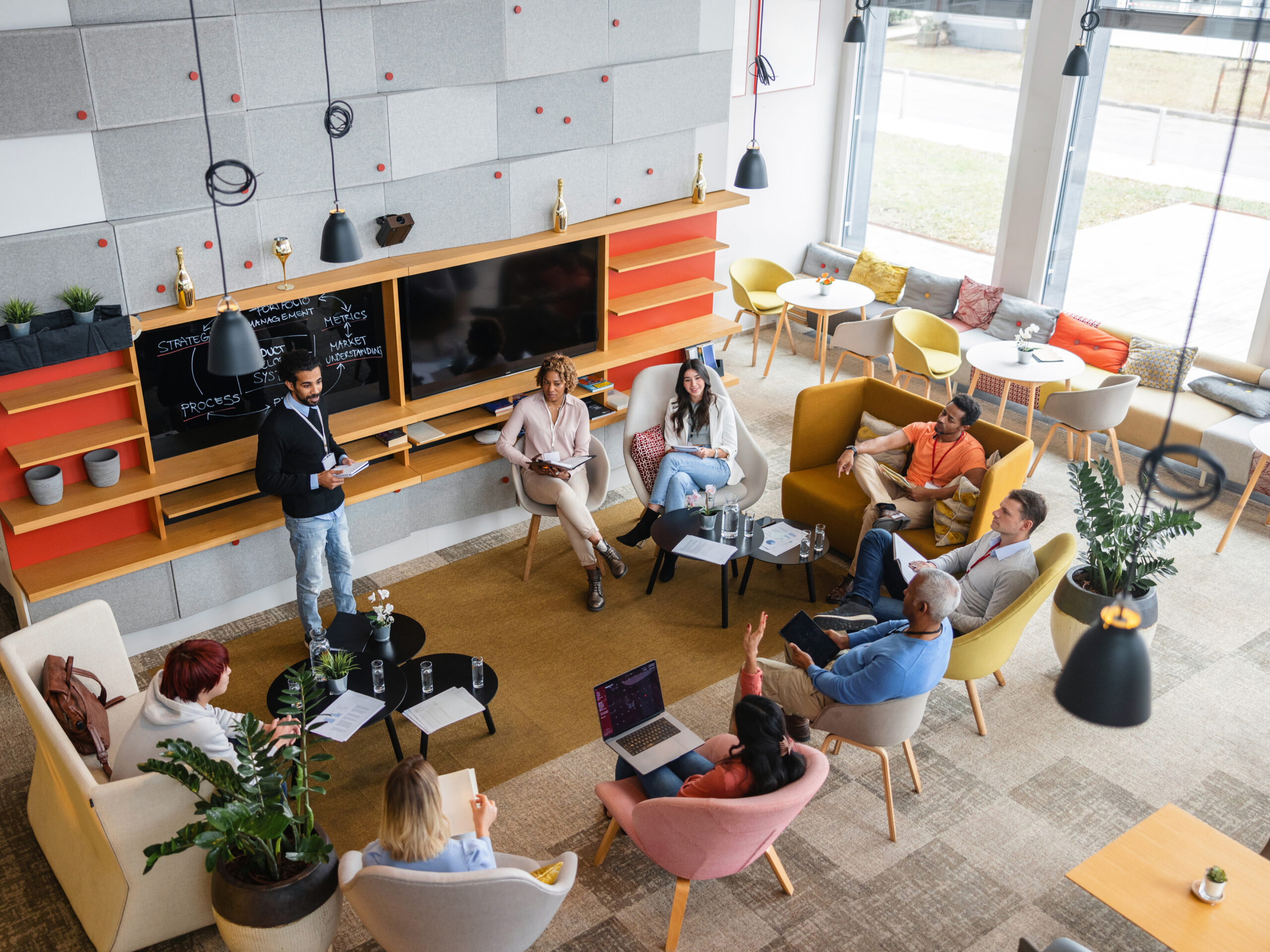 FrankfurtRheinMain ist aufstrebende Startup-Region. Die hohe Internationalität unserer Metropolregion kommt ihr bei der Entwicklung innovativer Geschäftsmodelle zugute. Fotonachweis: istockphotos.com / AzmanJaka