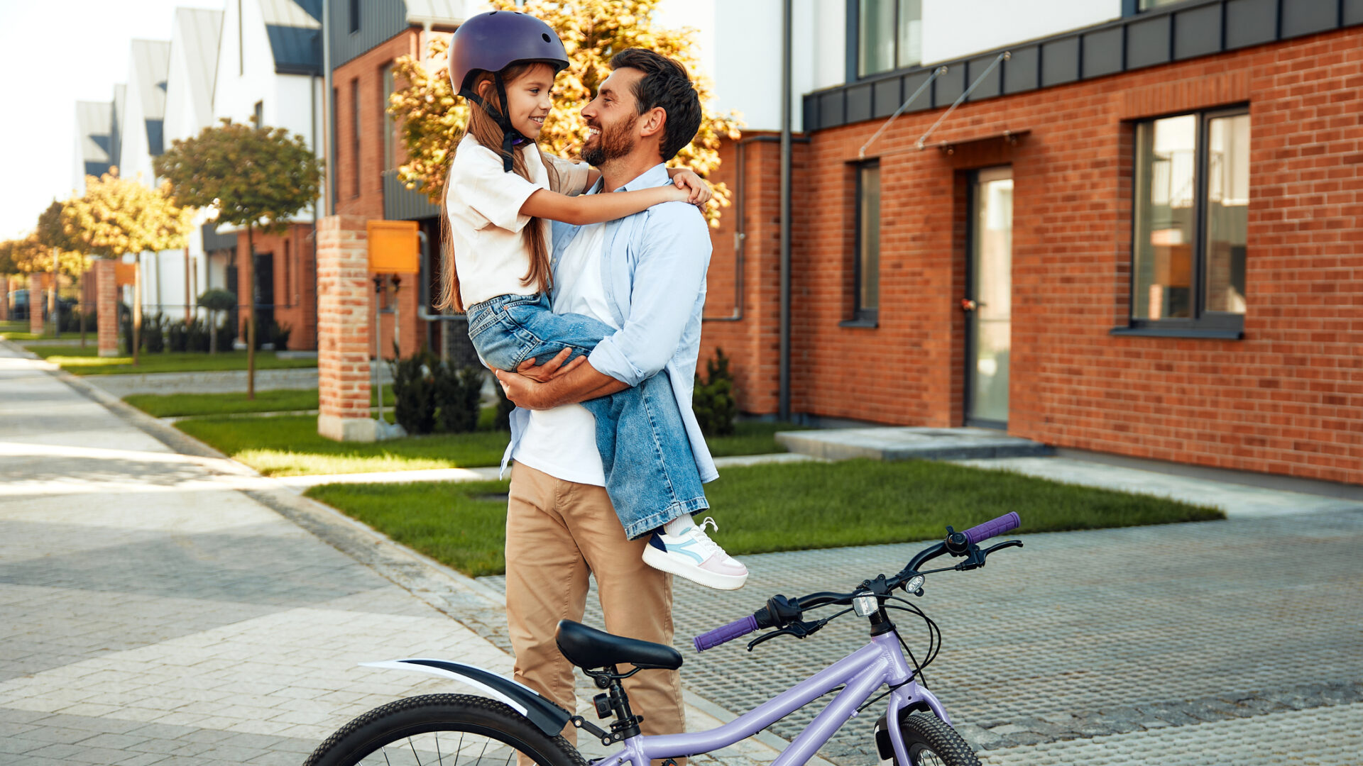 In FrankfurtRheinMain lässt es sich gut leben und arbeiten. Fachkräfte und ihre Familien sind aus dem In- und Ausland in unserer Metropolregion willkommen. Fotonachweis: istockphotos.com / Valerii Apetroaiei